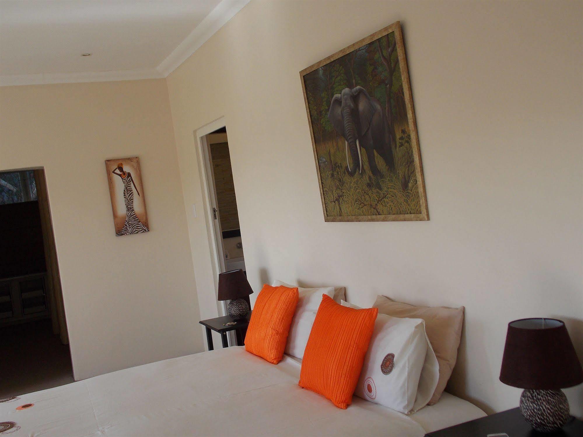 Castelletto Guest House คลูฟ ภายนอก รูปภาพ
